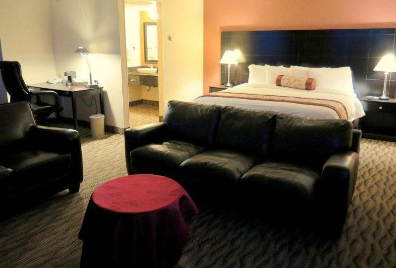 Nisku Inn & Conference Edmonton Airport Bagian luar foto